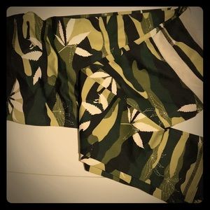 Weed leggings